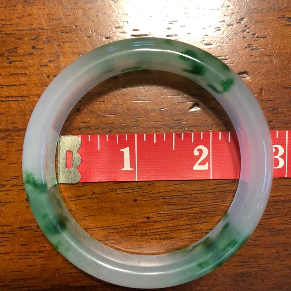 Estate Green and White Jade Bangle NIB - Picture 4 of 5